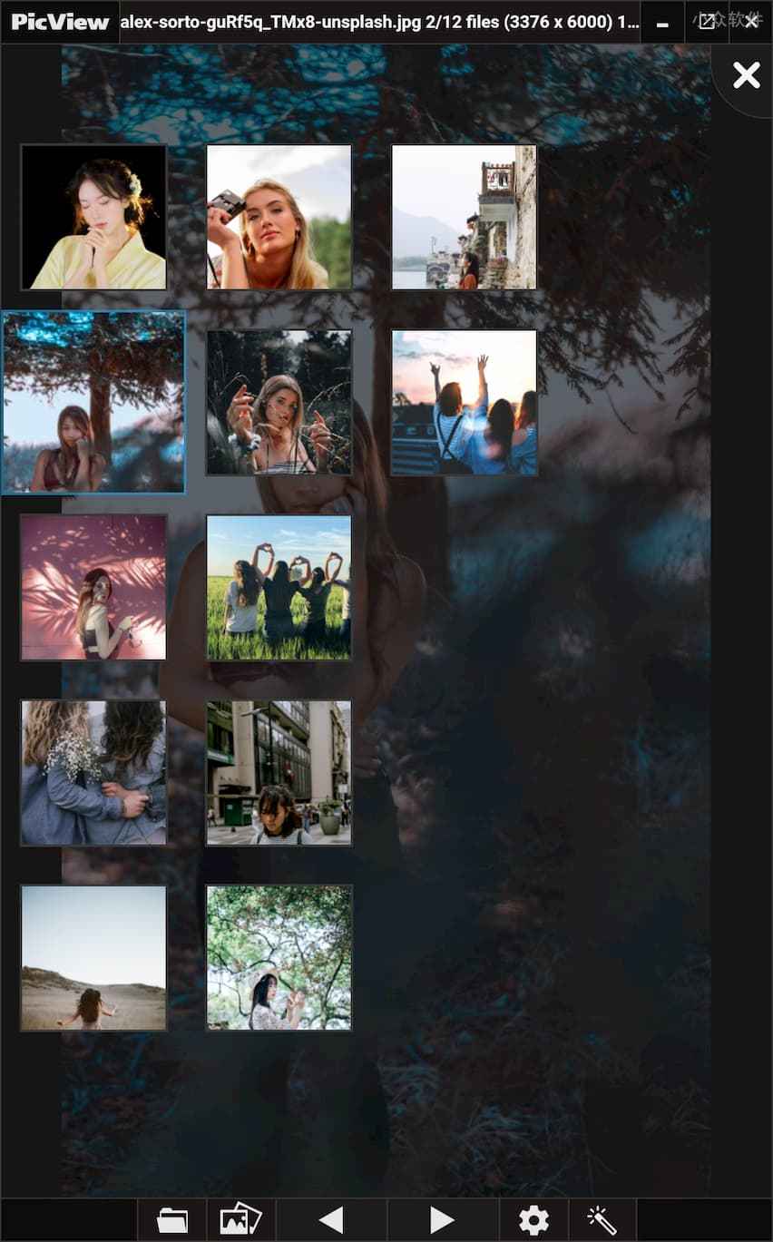 PicView - 开源图片浏览器，可查看压缩包图片，快速、“小巧”[Windows] 3